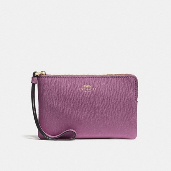 Coach Handbags - NWT Coach corner zip wristlet